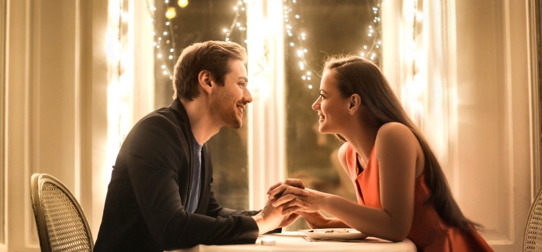 A importância das surpresas românticas para os relacionamentos